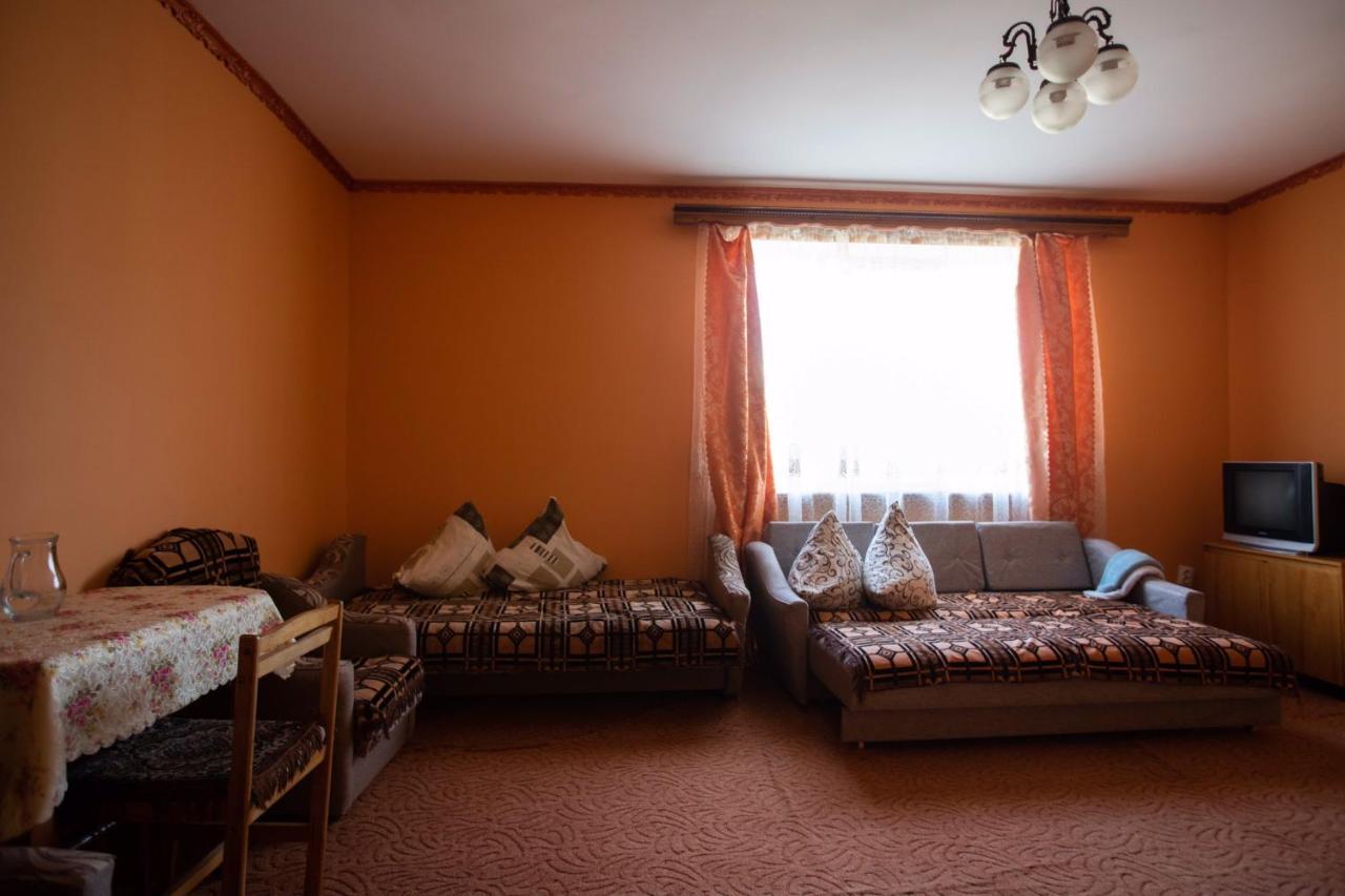 Guest House In Drachino Свалява Екстериор снимка