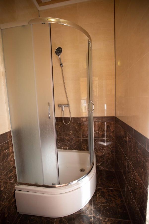 Guest House In Drachino Свалява Екстериор снимка