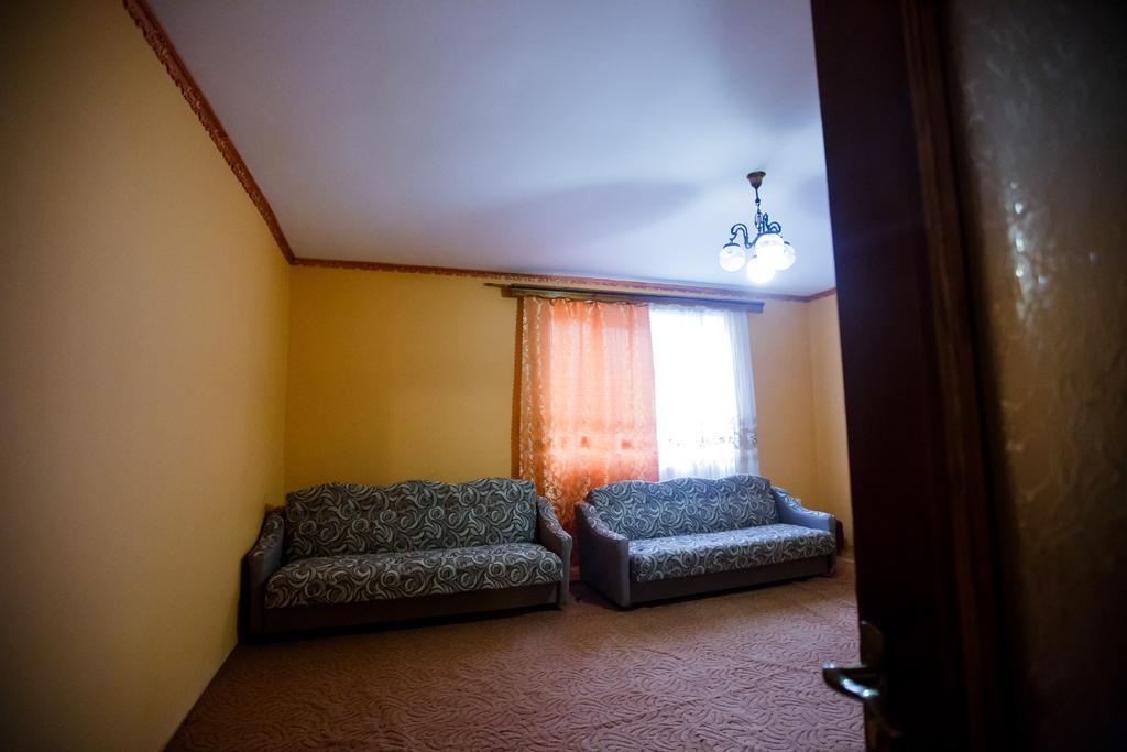 Guest House In Drachino Свалява Екстериор снимка