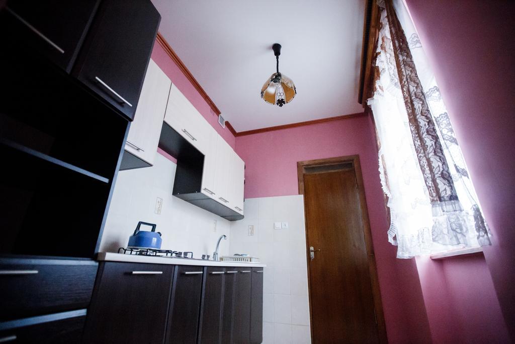 Guest House In Drachino Свалява Екстериор снимка