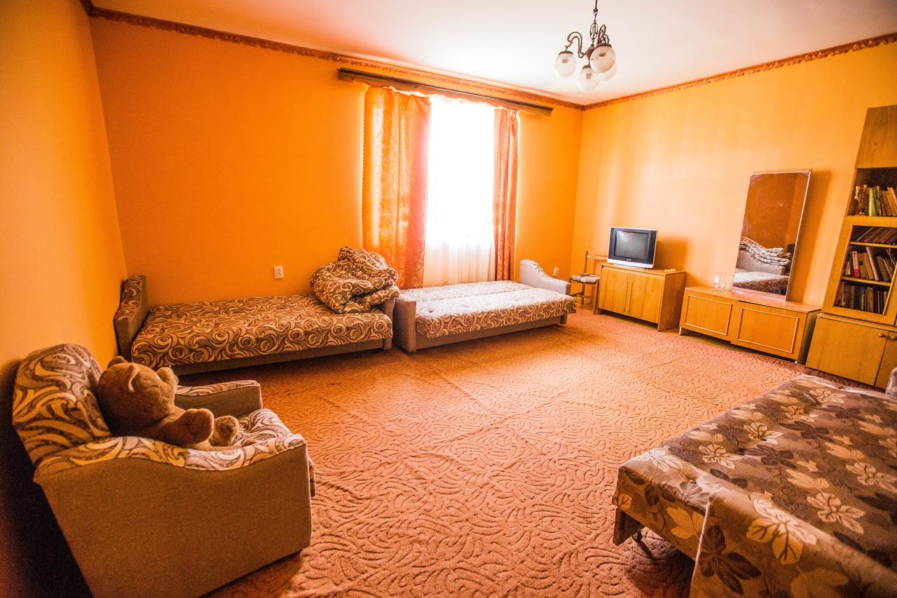 Guest House In Drachino Свалява Екстериор снимка