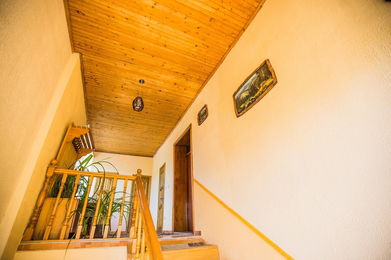 Guest House In Drachino Свалява Екстериор снимка